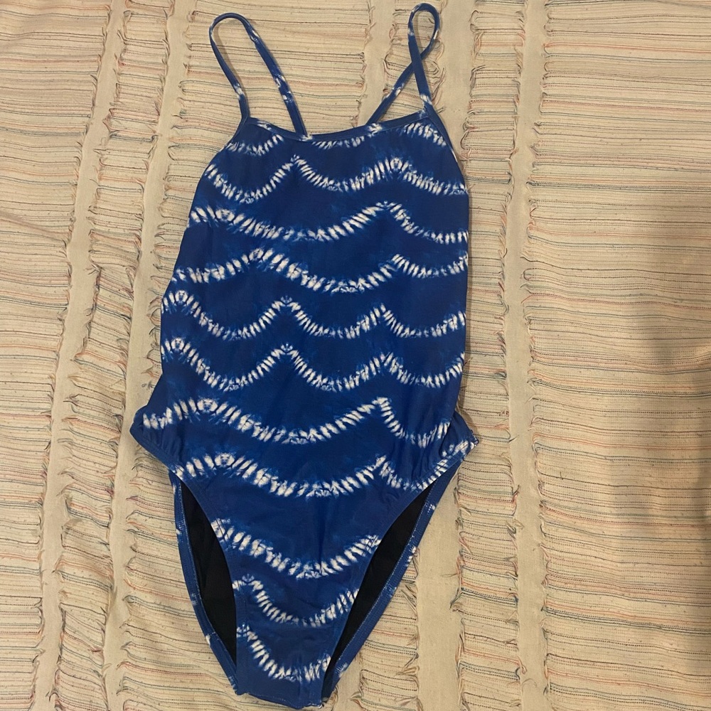 Jolyn “Drew” size 30, blue ocean pattern good condition